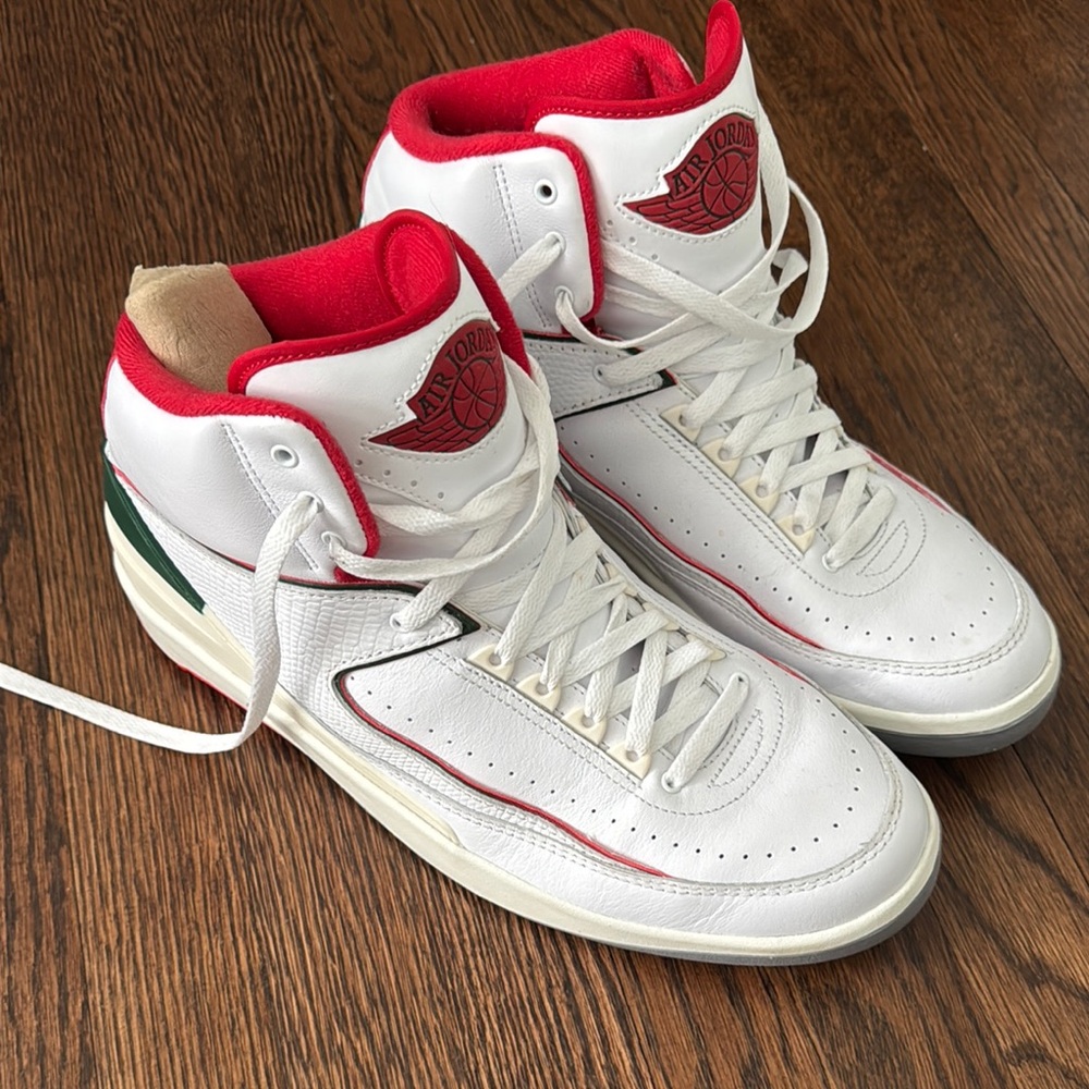Nike Air Jordan 2 Retro.  Size 12.  Excellent Condition Men's Sneakers